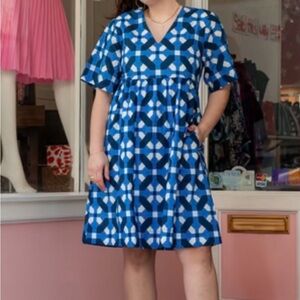 Lesley Evers  Blue and White Geometric Dress size L